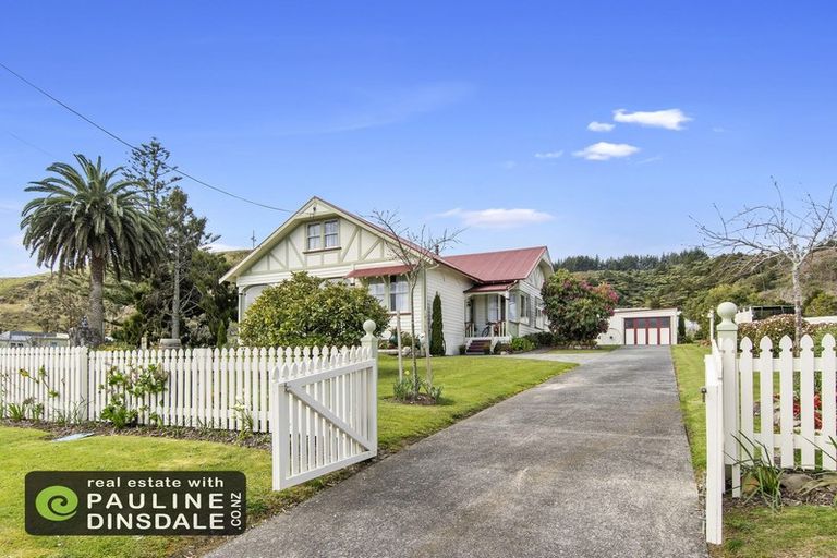 Photo of property in 73 George Street, Hikurangi, 0114
