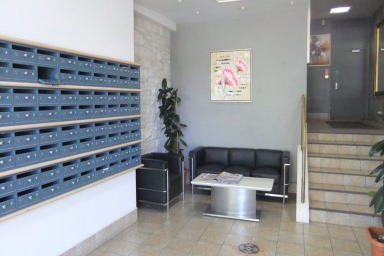 Photo of property in Terrace Garden Apartments, 6d/120 The Terrace, Wellington Central, Wellington, 6011