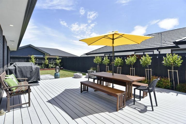 Photo of property in 22 Selfe Crescent, Burwood, Christchurch, 8083