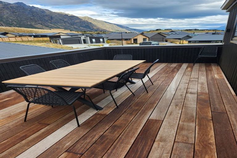 Photo of property in 31 Howden Drive, Jacks Point, 9371