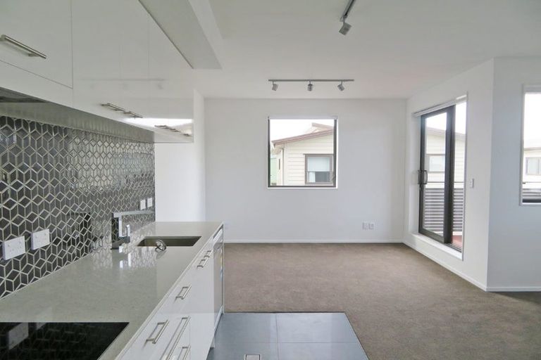 Photo of property in The Firemans Apartments, 203/321 Jackson Street, Petone, Lower Hutt, 5012