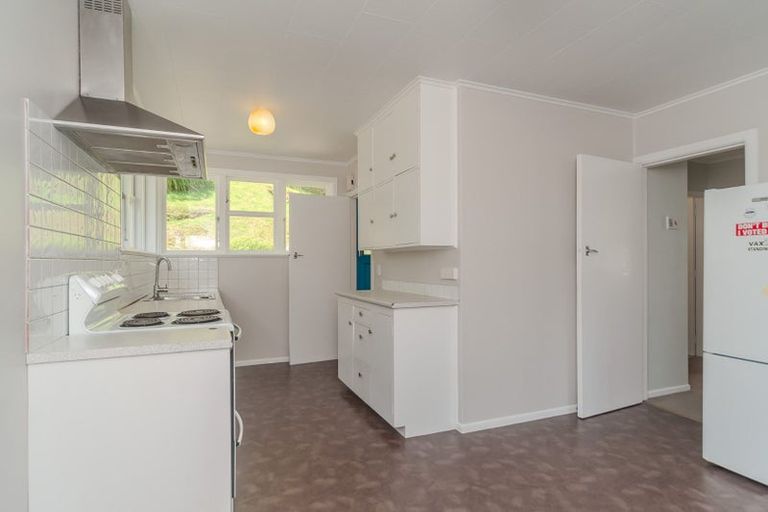 Photo of property in 6 Curtis Street, Northland, Wellington, 6012