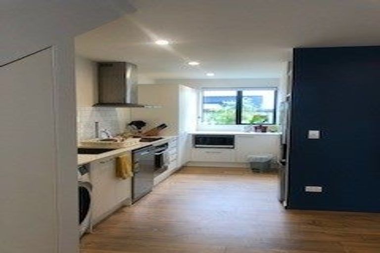 Photo of property in 4/255 Kilmore Street, Christchurch Central, Christchurch, 8011