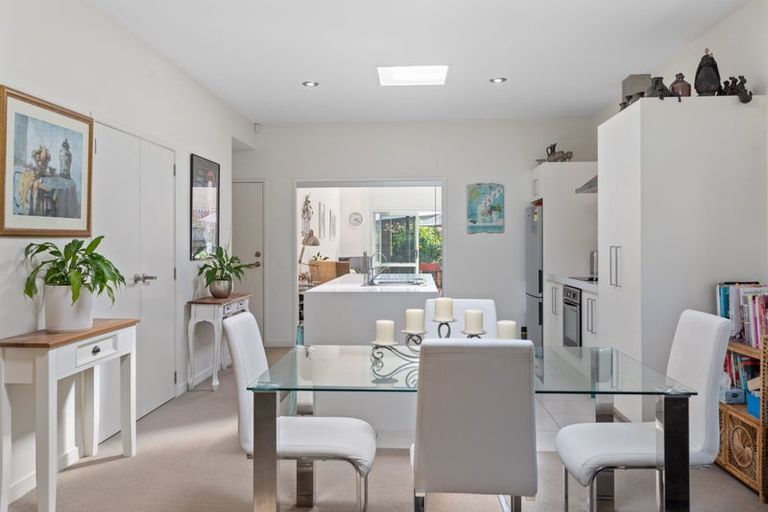 Photo of property in 9 Coprosma Close, Papamoa Beach, Papamoa, 3118