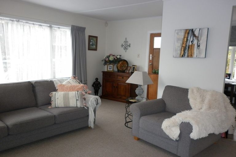 Photo of property in 21 Philip Street, Carterton, 5713