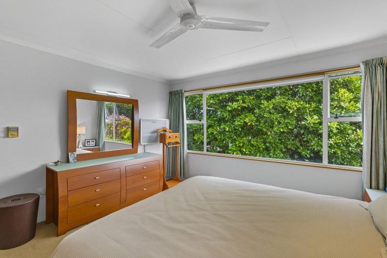 Photo of property in 335 Te Moana Road, Waikanae, 5036