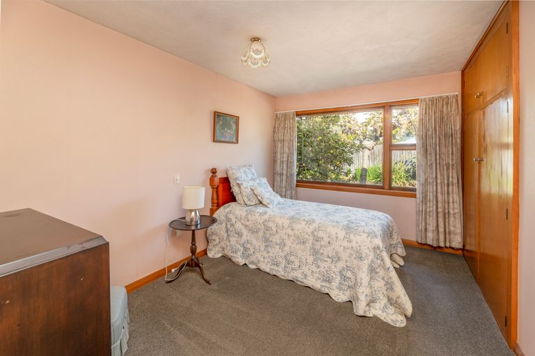 Photo of property in 49 Maidstone Road, Ilam, Christchurch, 8041