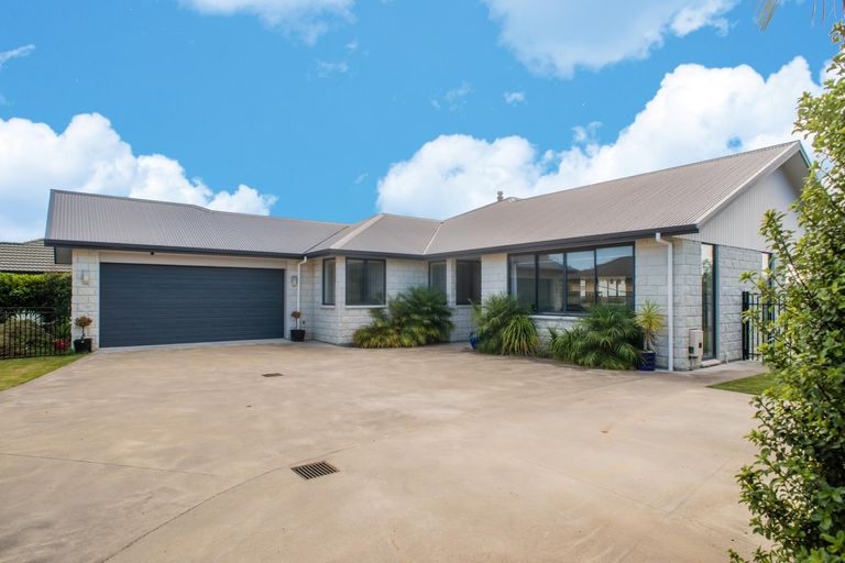 Photo of property in 42 Sterling Park, Lytton West, Gisborne, 4010