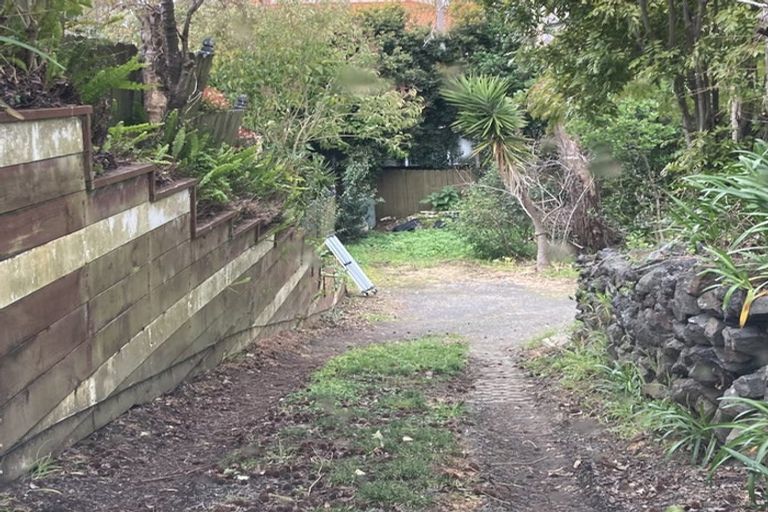 Photo of property in 14a Bledisloe Street, Cockle Bay, Auckland, 2014