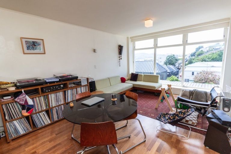 Photo of property in 12a/4 Claremont Grove, Mount Victoria, Wellington, 6011