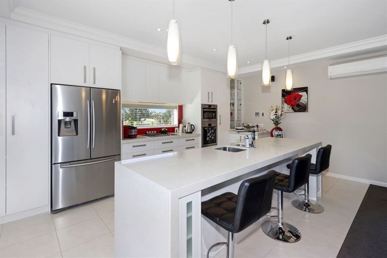 Photo of property in 33 Euphrasie Drive, Aidanfield, Christchurch, 8025