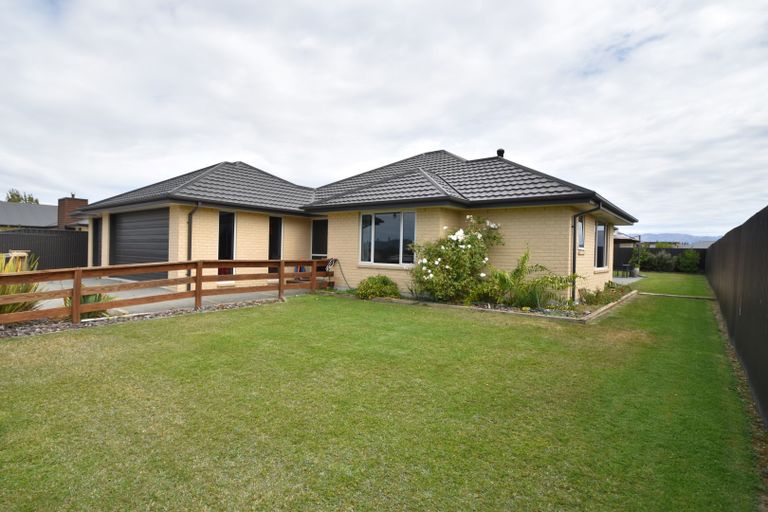 Photo of property in 6 Grandvue Drive, Twizel, 7901