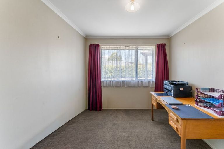 Photo of property in 2 Mayer Crescent, Wakefield, 7025