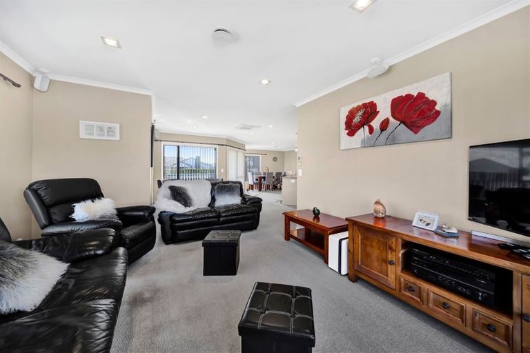 Photo of property in 12 Dolphin Parade, Bell Block, New Plymouth, 4312
