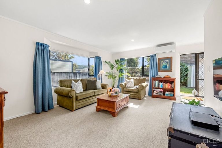 Photo of property in 2/9 Atiawa Street, Petone, Lower Hutt, 5012