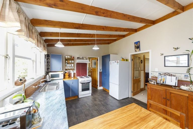 Photo of property in 233 Makino Road, Feilding, 4702