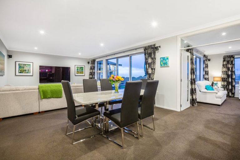 Photo of property in 10 Wangapeka Way, Aotea, Porirua, 5024