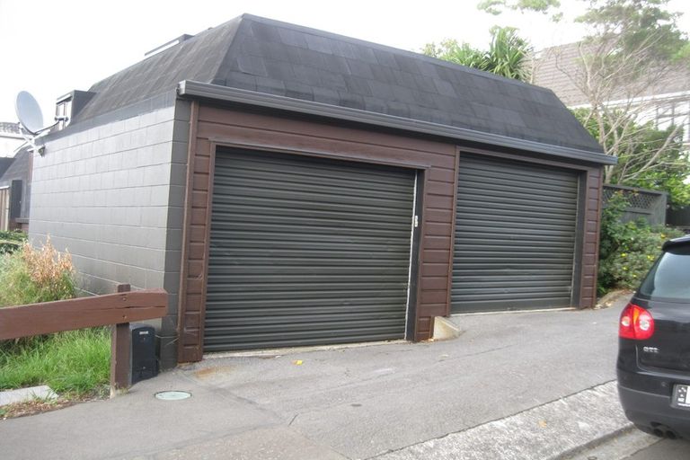 Photo of property in 1/27 Macdonald Crescent, Te Aro, Wellington, 6011