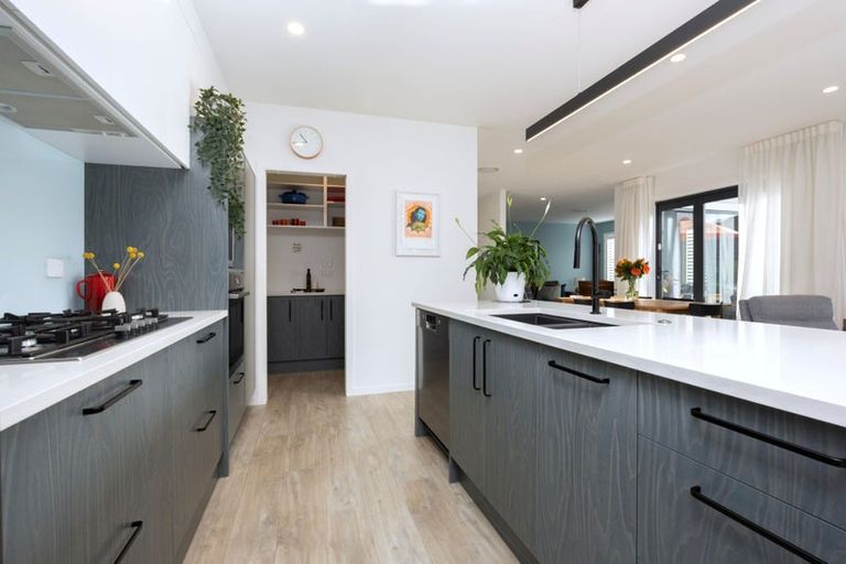 Photo of property in 18 Jane Maree Road, Kumeu, 0810