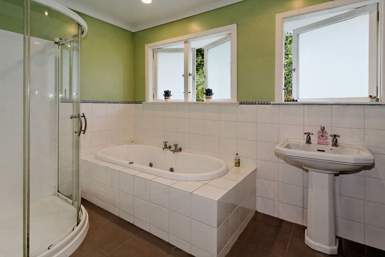 Photo of property in 11 Withers Road, Glen Eden, Auckland, 0602