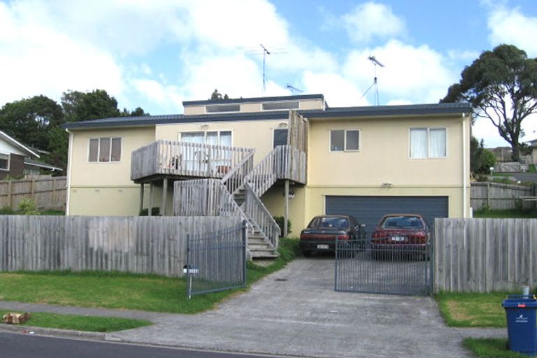 Photo of property in 4 Carillon Place, Massey, Auckland, 0614