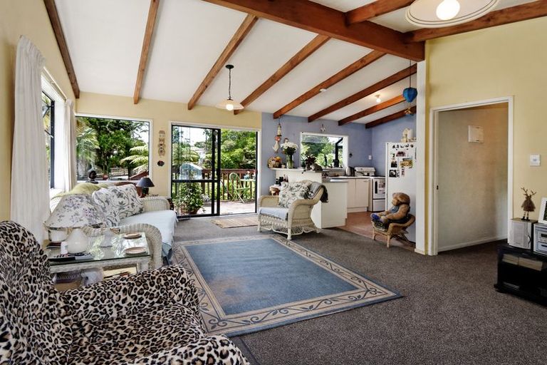 Photo of property in 11 Withers Road, Glen Eden, Auckland, 0602