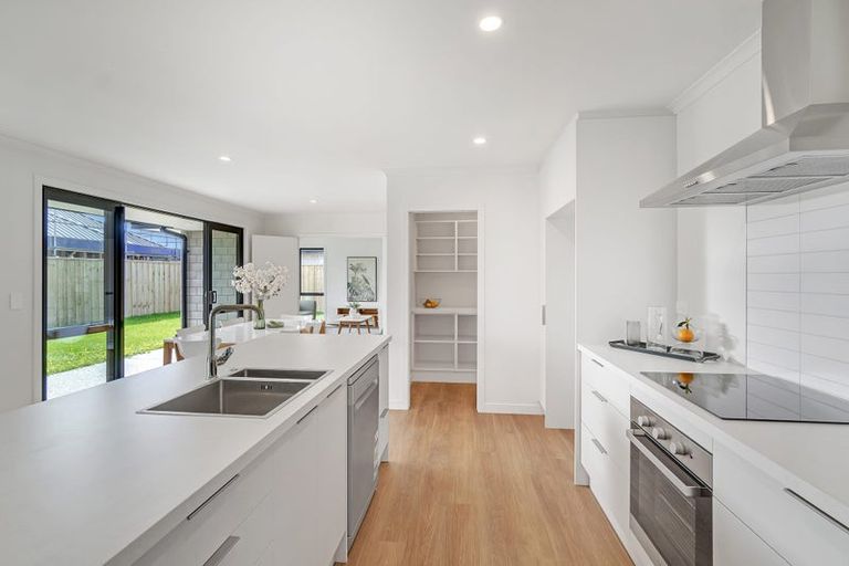 Photo of property in 4 Gemstone Place, Rolleston, 7615