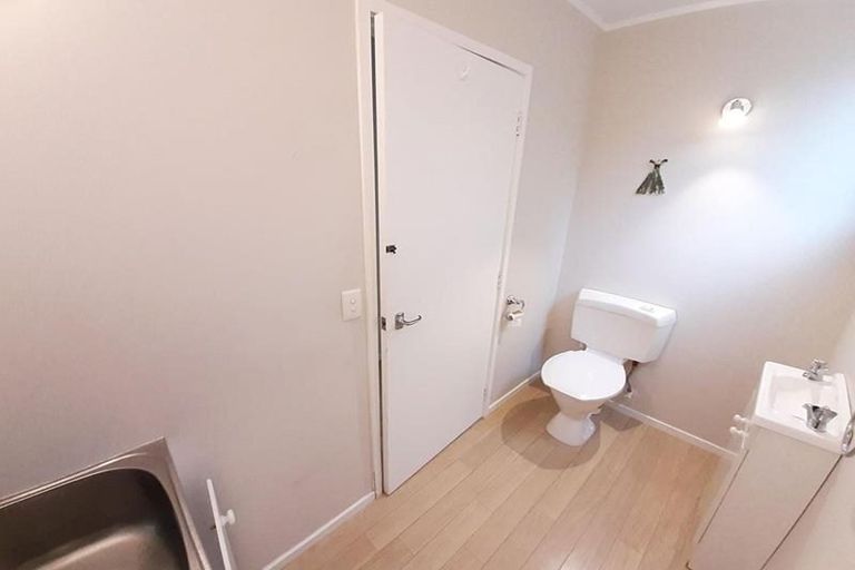 Photo of property in 70a Coronation Road, Hillcrest, Auckland, 0627