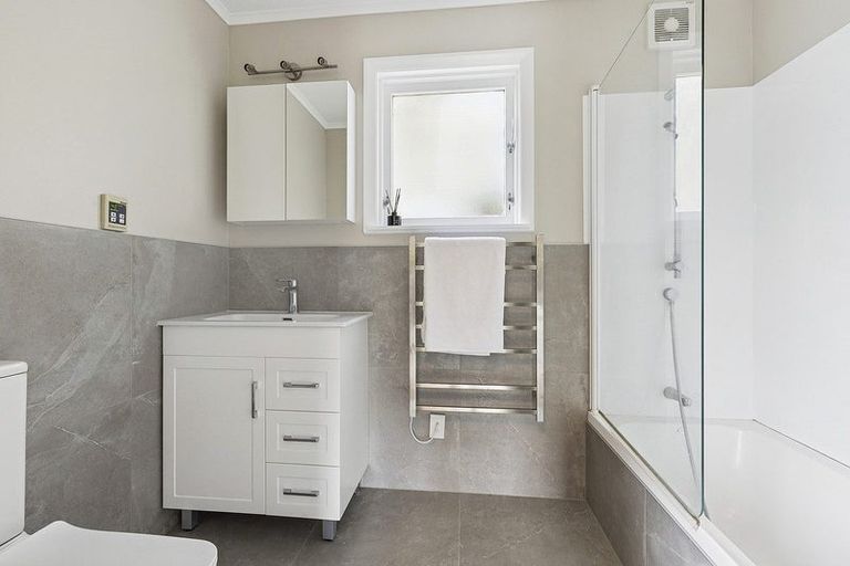 Photo of property in 156 Paremata Road, Paremata, Porirua, 5024