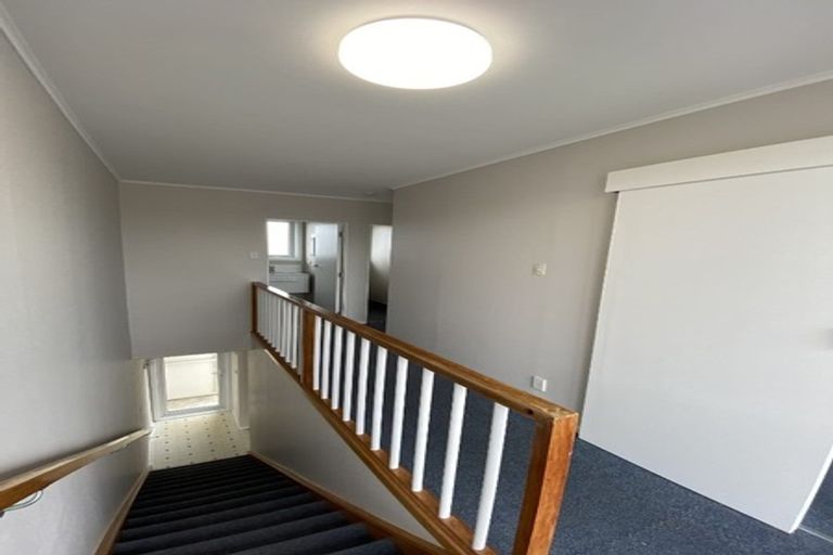 Photo of property in 3/55 Apu Crescent, Lyall Bay, Wellington, 6022