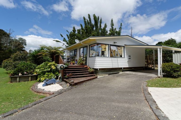 Photo of property in 11 Withers Road, Glen Eden, Auckland, 0602