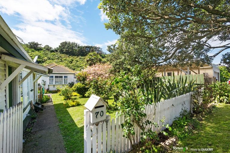 Photo of property in 70 Happy Valley Road, Owhiro Bay, Wellington, 6023