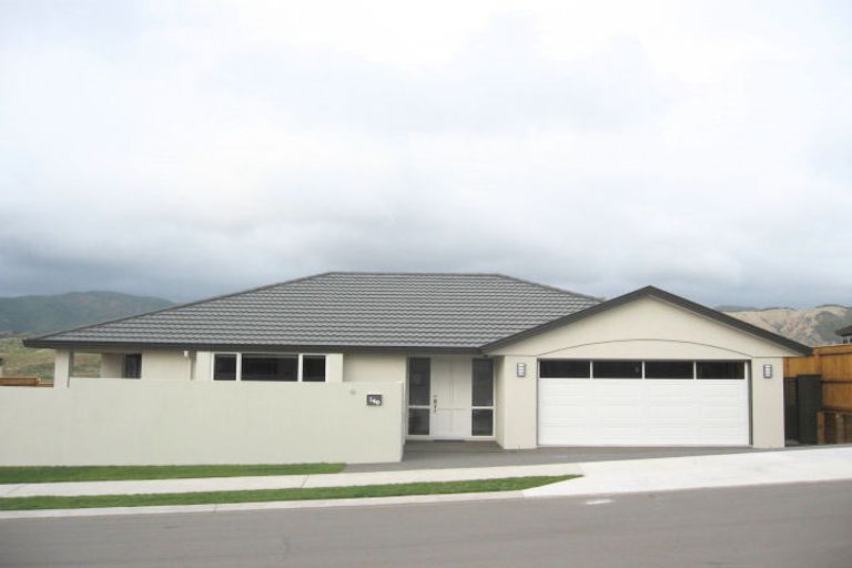 Photo of property in 140 Renown Road, Raumati South, Paraparaumu, 5032