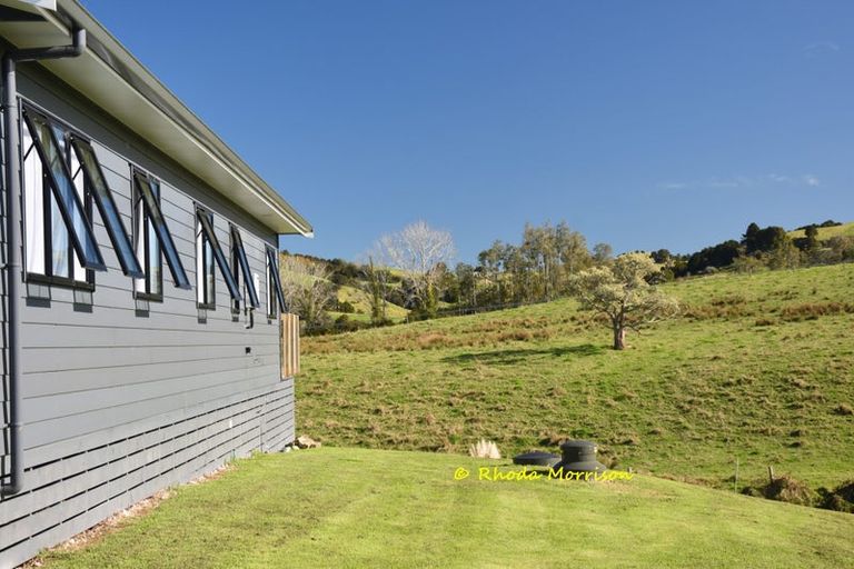 Photo of property in 12 Arahanga Road, Paparoa, 0571