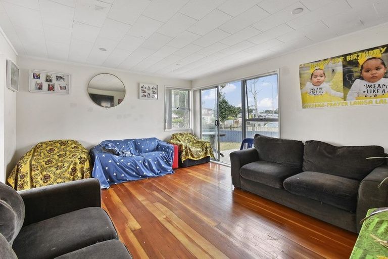 Photo of property in 18 Orly Avenue, Mangere, Auckland, 2022