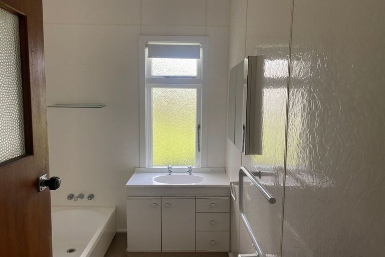 Photo of property in 3 Moana Street, Hokowhitu, Palmerston North, 4410