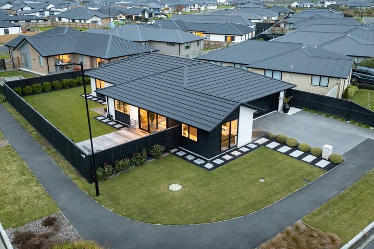 Photo of property in 64 Whitburn Avenue, Halswell, Christchurch, 8025