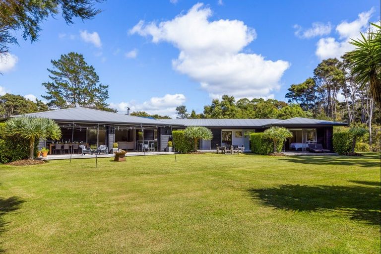 Photo of property in 875 Hibiscus Coast Highway, Waiwera, Orewa, 0994