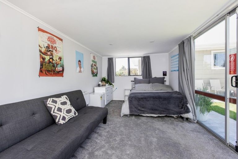 Photo of property in 6 Wynyard Crescent, Tamatea, Napier, 4112