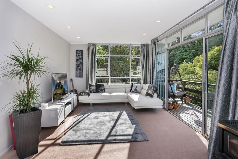 Photo of property in 11a Fenton Terrace, Cockle Bay, Auckland, 2014