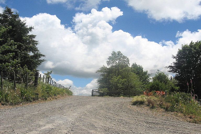 Photo of property in 1221 No 2 Road, Te Ranga, Te Puke, 3182