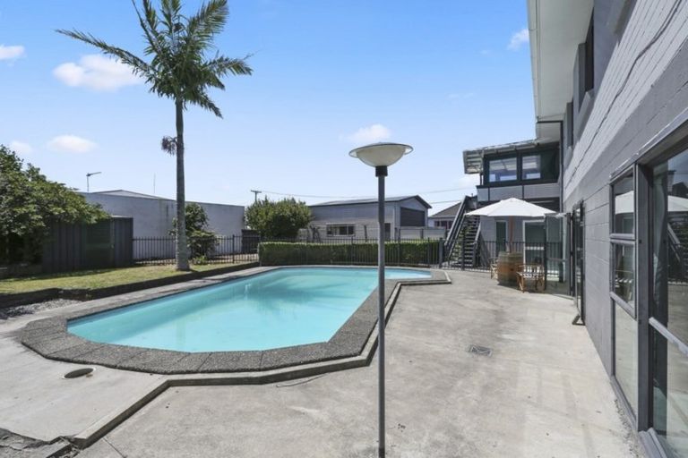 Photo of property in 287 Carrington Street, Vogeltown, New Plymouth, 4310