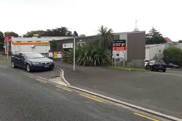Photo of property in 80 Palmerston Road, Birkenhead, Auckland, 0626