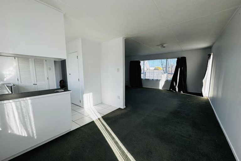 Photo of property in 42 Acacia Street, Kelvin Grove, Palmerston North, 4414