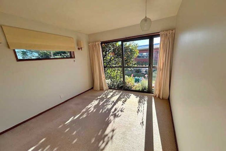 Photo of property in 10 Kowai Place, Amberley, 7410