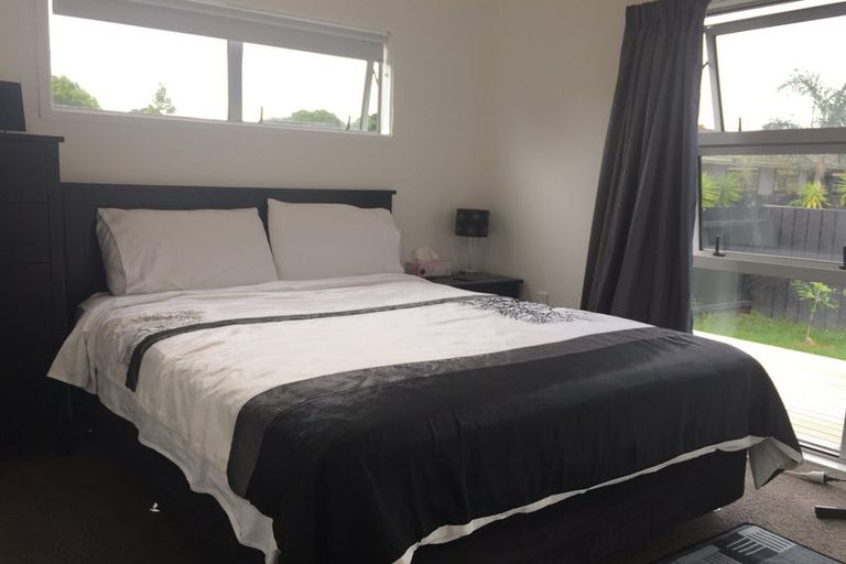 Photo of property in 337 Swanson Road, Ranui, Auckland, 0612