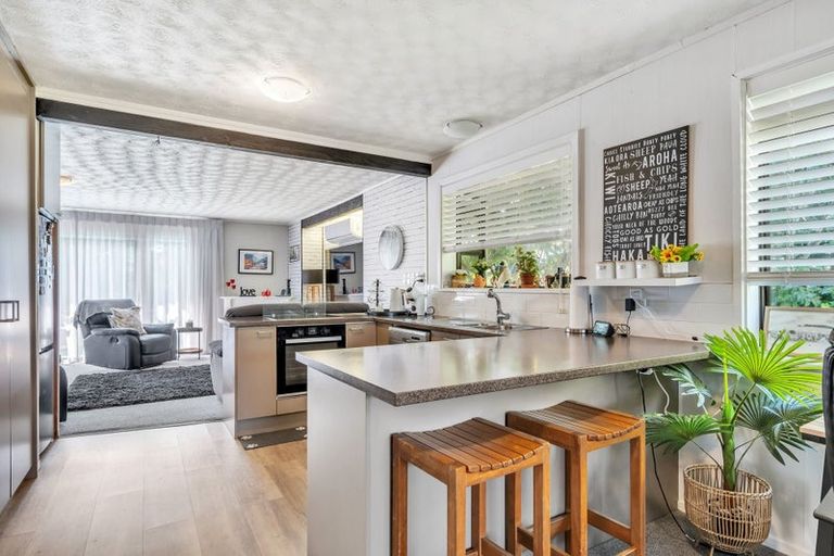 Photo of property in 155 Rowandale Avenue, Manurewa, Auckland, 2102