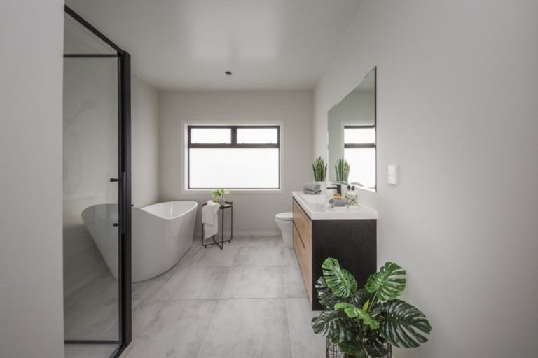 Photo of property in 20 Coutts Way, Fitzherbert, Palmerston North, 4410