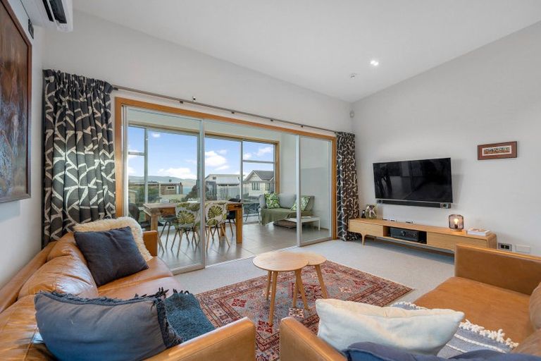 Photo of property in 2 Arakan Way, Khandallah, Wellington, 6035