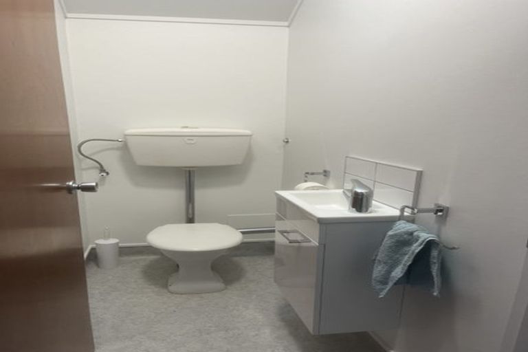 Photo of property in 4/15 Upper Lewisville Terrace, Thorndon, Wellington, 6011